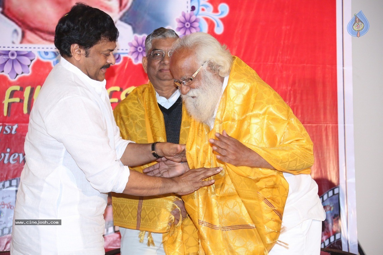 Chiranjeevi at Bapu's Film Festival 2014 - 255 / 304 photos