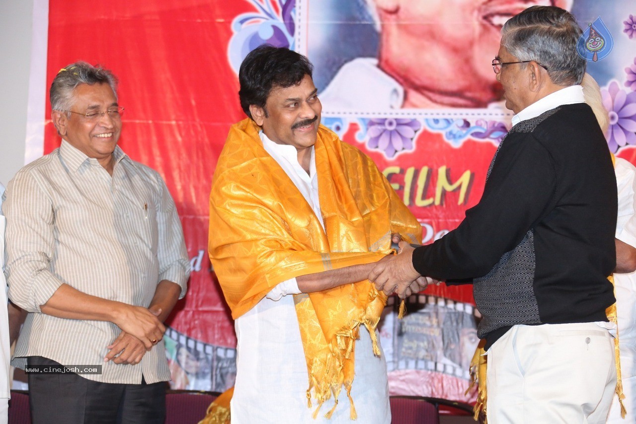 Chiranjeevi at Bapu's Film Festival 2014 - 264 / 304 photos