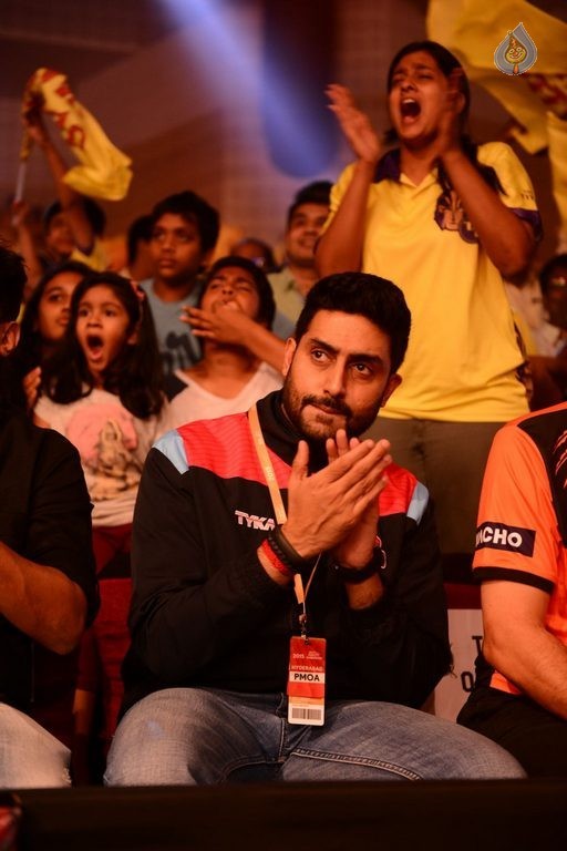 Chiru at PRO Kabaddi Match - 11 / 78 photos