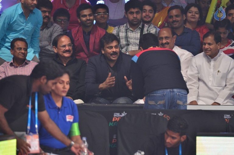Chiru at PRO Kabaddi Match - 30 / 78 photos