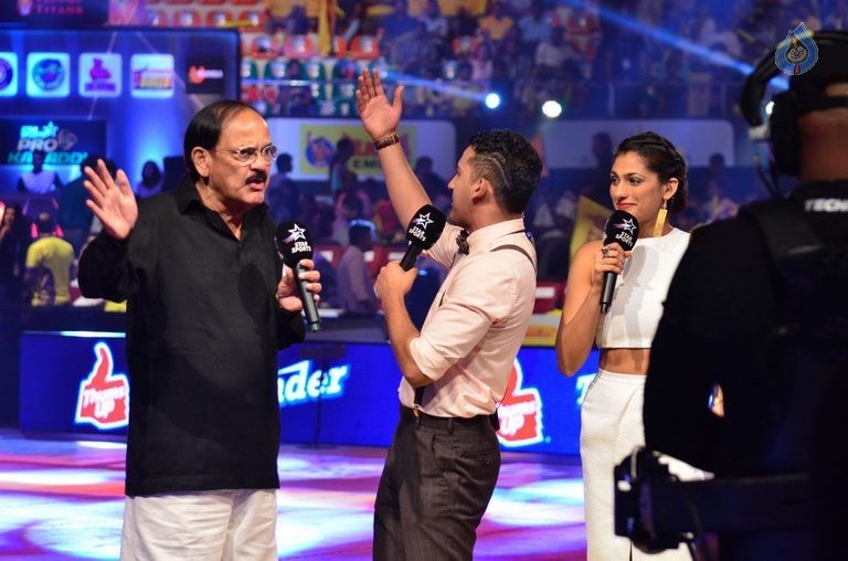 Chiru at PRO Kabaddi Match - 31 / 78 photos