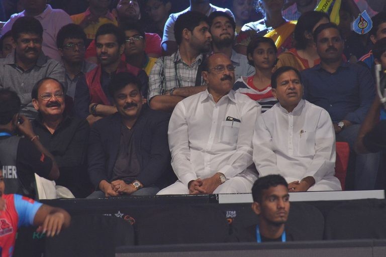 Chiru at PRO Kabaddi Match - 56 / 78 photos
