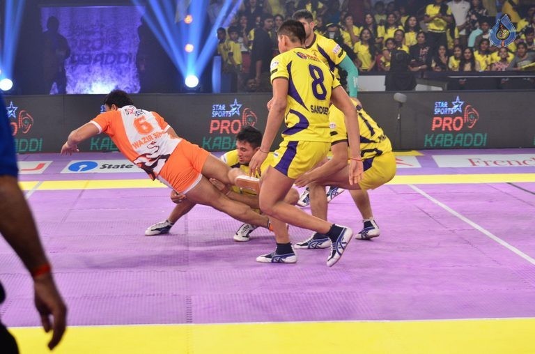 Chiru at PRO Kabaddi Match - 60 / 78 photos