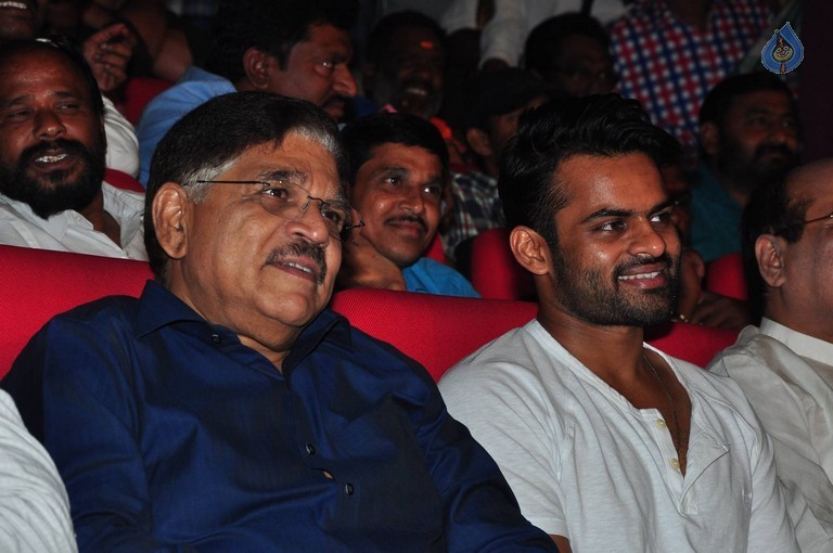 Chiranjeevi Birthday 2016 Celebrations 5 - 23 / 62 photos