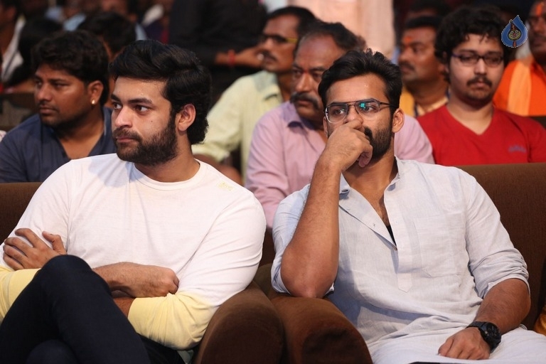 Chiranjeevi Birthday 2017 Celebrations Photos - 37 / 46 photos