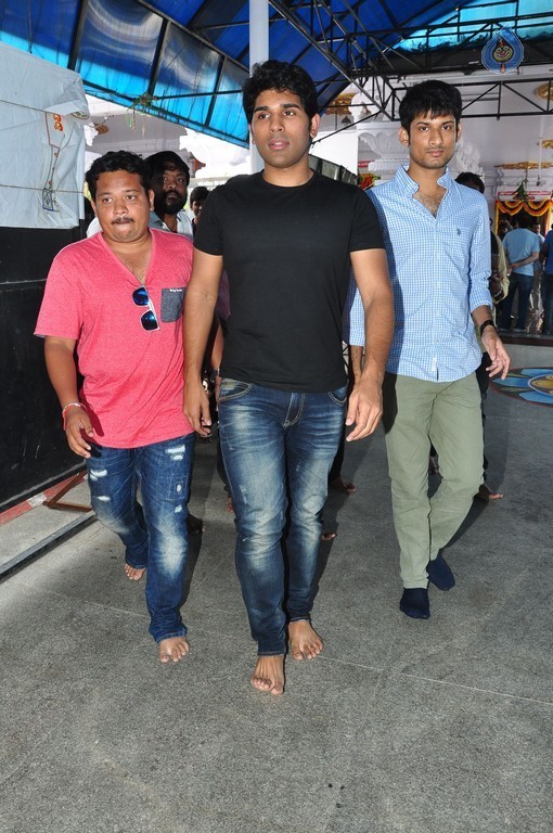 Chiranjeevi Birthday Special Pooja at Film Nagar Temple - 11 / 72 photos