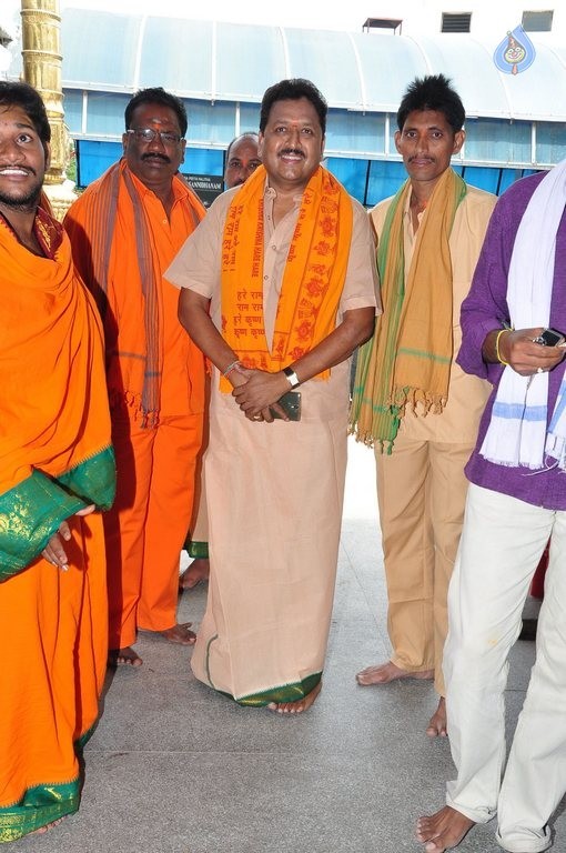 Chiranjeevi Family at Film Nagar Hanuman Temple - 1 / 42 photos