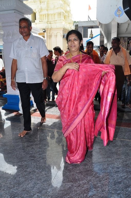 Chiranjeevi Family at Film Nagar Hanuman Temple - 11 / 42 photos