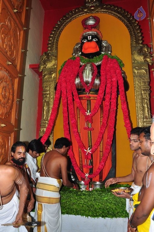Chiranjeevi Family at Film Nagar Hanuman Temple - 15 / 42 photos