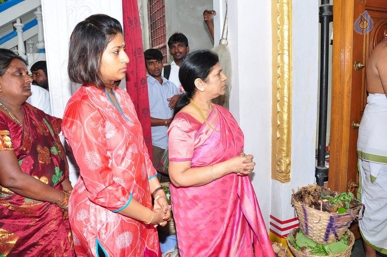 Chiranjeevi Family at Film Nagar Hanuman Temple - 21 / 42 photos