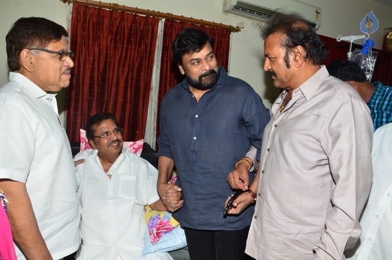 Chiranjeevi, Mohan Babu and Allu Aravind Meets Dasari Narayana Rao - 13 / 73 photos