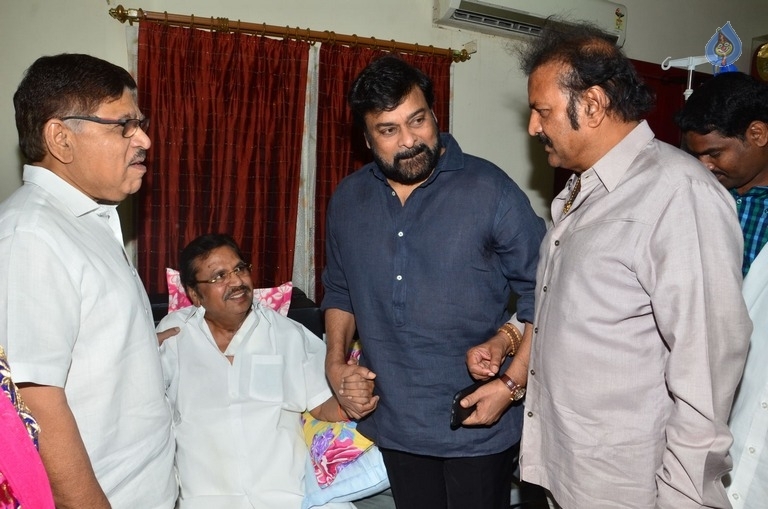Chiranjeevi, Mohan Babu and Allu Aravind Meets Dasari Narayana Rao - 19 / 73 photos