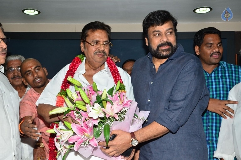 Chiranjeevi, Mohan Babu and Allu Aravind Meets Dasari Narayana Rao - 27 / 73 photos