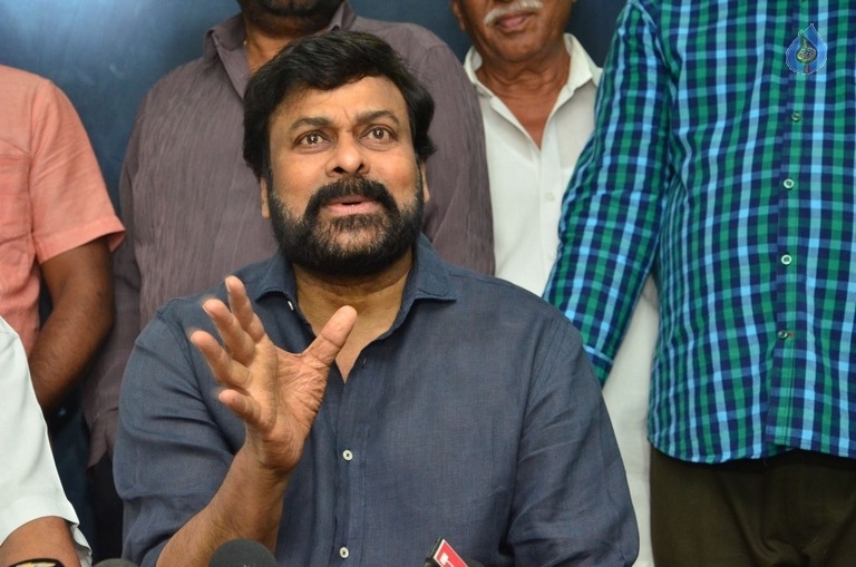 Chiranjeevi, Mohan Babu and Allu Aravind Meets Dasari Narayana Rao - 30 / 73 photos