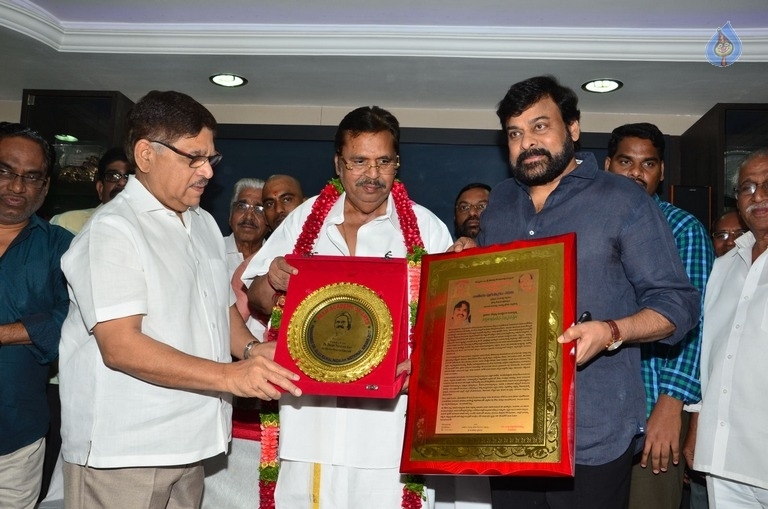 Chiranjeevi, Mohan Babu and Allu Aravind Meets Dasari Narayana Rao - 56 / 73 photos