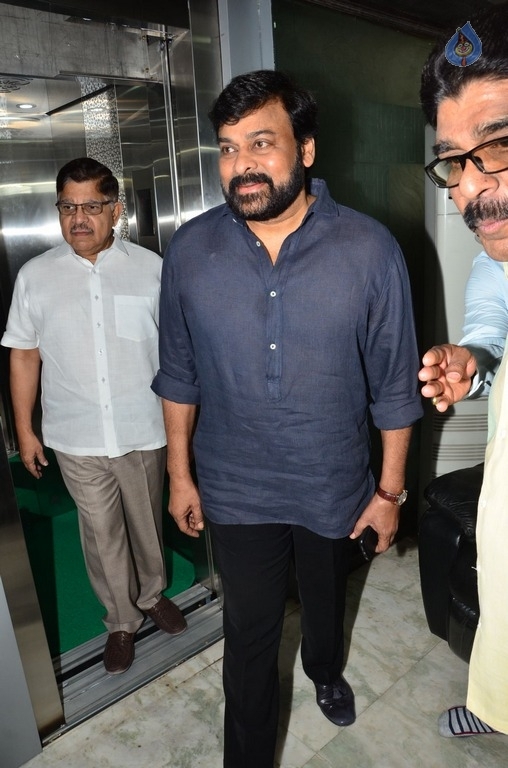 Chiranjeevi, Mohan Babu and Allu Aravind Meets Dasari Narayana Rao - 70 / 73 photos