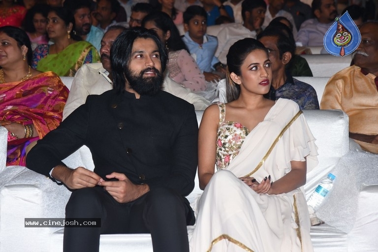 Cine Mahotsavam Event 02 - 45 / 63 photos