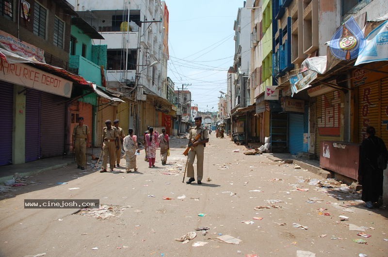 Commissioner AK . Khan Plays Cricket in Old City  - 16 / 58 photos