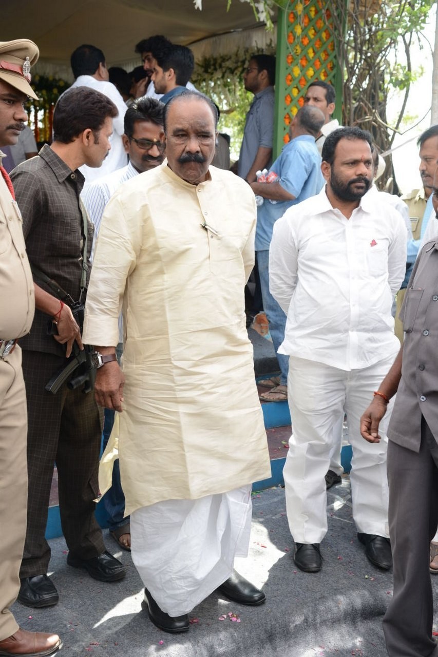 D Ramanaidu Anthima Yatra 01 - 35 / 171 photos