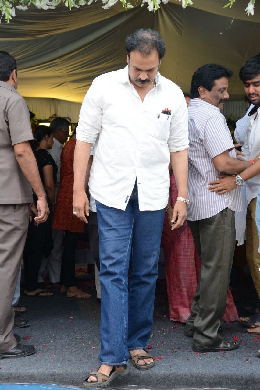 D Ramanaidu Anthima Yatra 01 - 48 / 171 photos