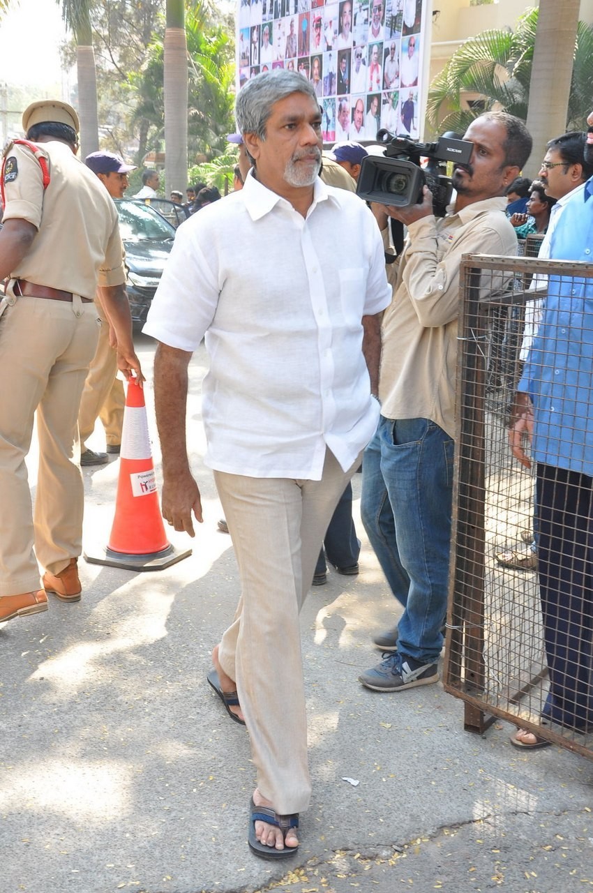 D Ramanaidu Anthima Yatra 01 - 58 / 171 photos