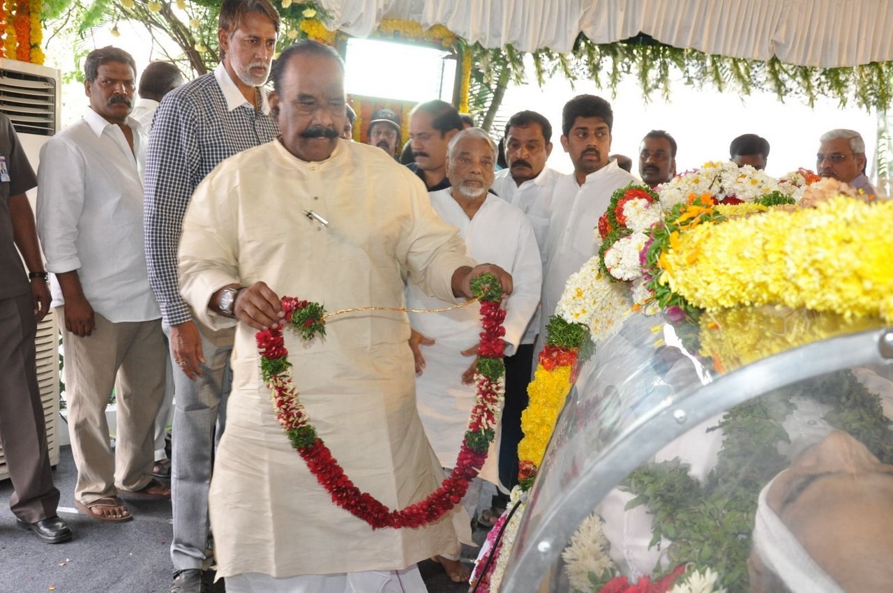 D Ramanaidu Anthima Yatra 01 - 64 / 171 photos