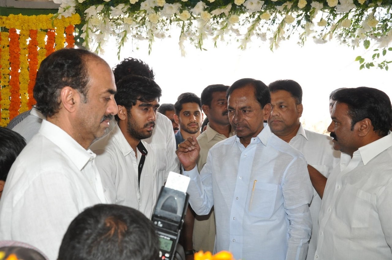 D Ramanaidu Anthima Yatra 01 - 65 / 171 photos