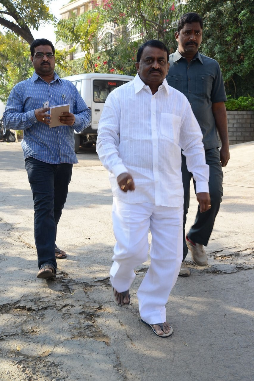D Ramanaidu Anthima Yatra 01 - 96 / 171 photos