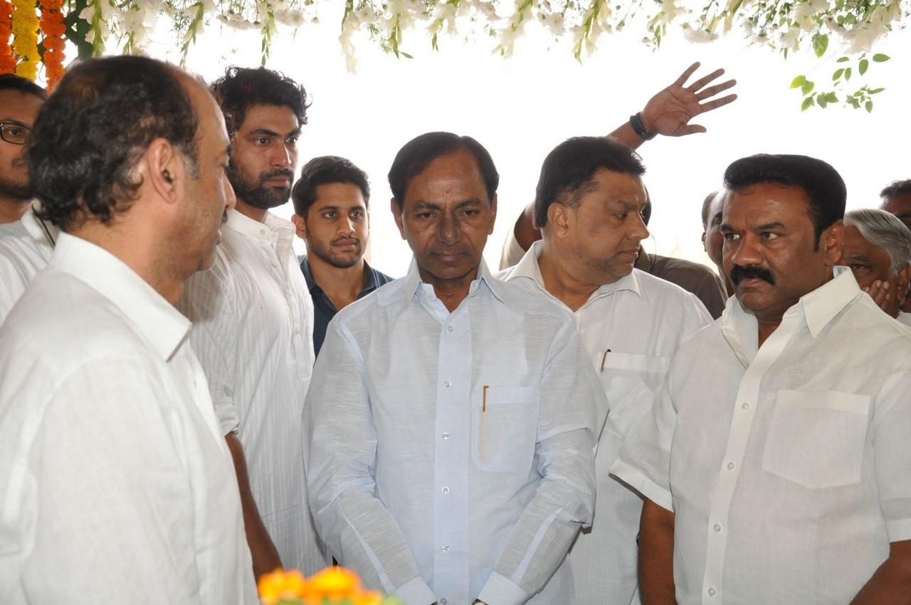 D Ramanaidu Anthima Yatra 01 - 106 / 171 photos