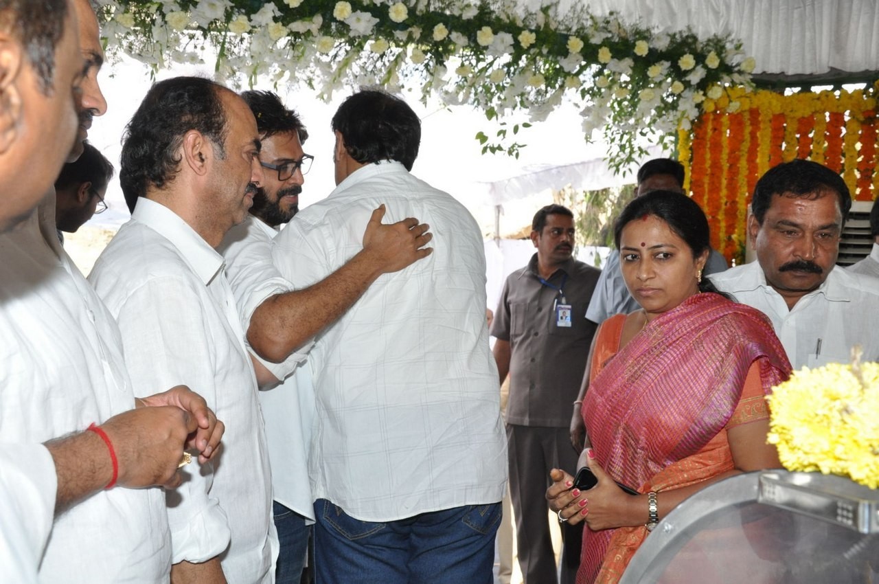 D Ramanaidu Anthima Yatra 01 - 139 / 171 photos