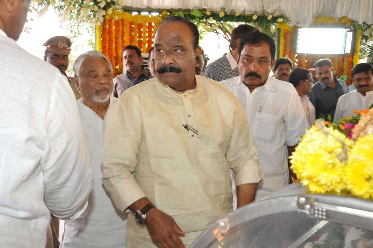 D Ramanaidu Anthima Yatra 01 - 168 / 171 photos