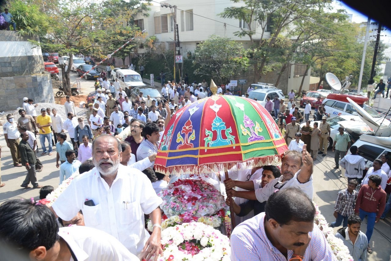 D Ramanaidu Anthima Yatra 02 - 55 / 171 photos