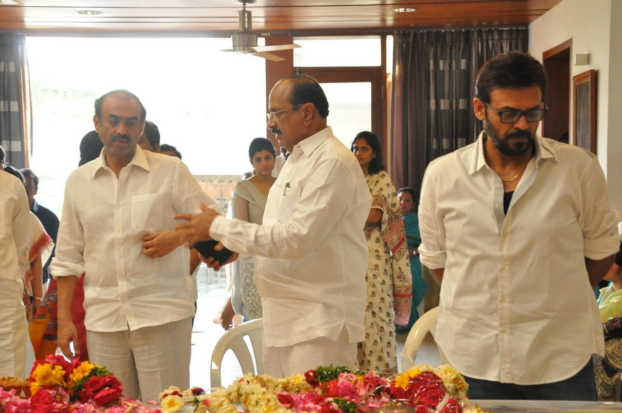 D Ramanaidu Anthima Yatra 02 - 80 / 171 photos