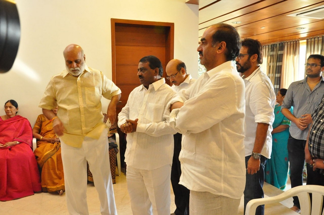 D Ramanaidu Anthima Yatra 02 - 128 / 171 photos