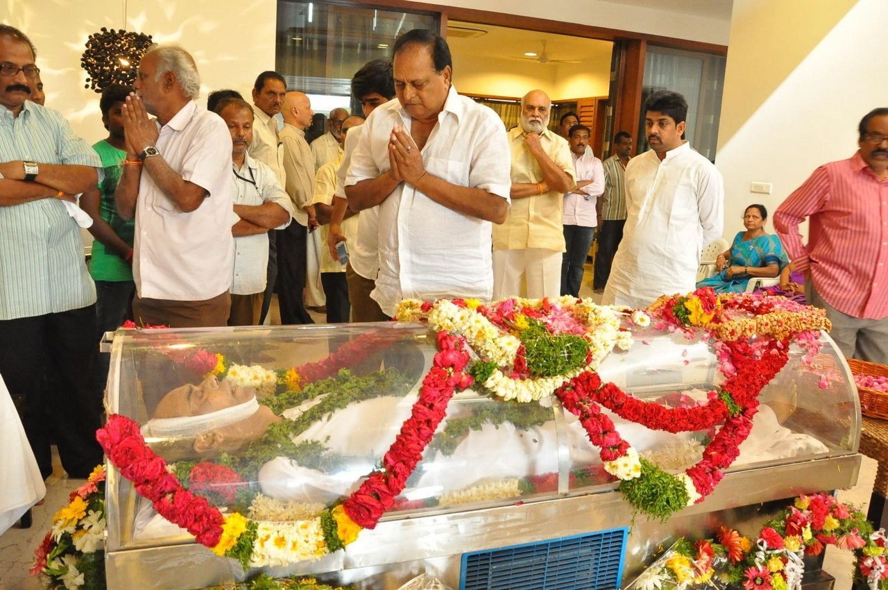 D Ramanaidu Anthima Yatra 02 - 134 / 171 photos