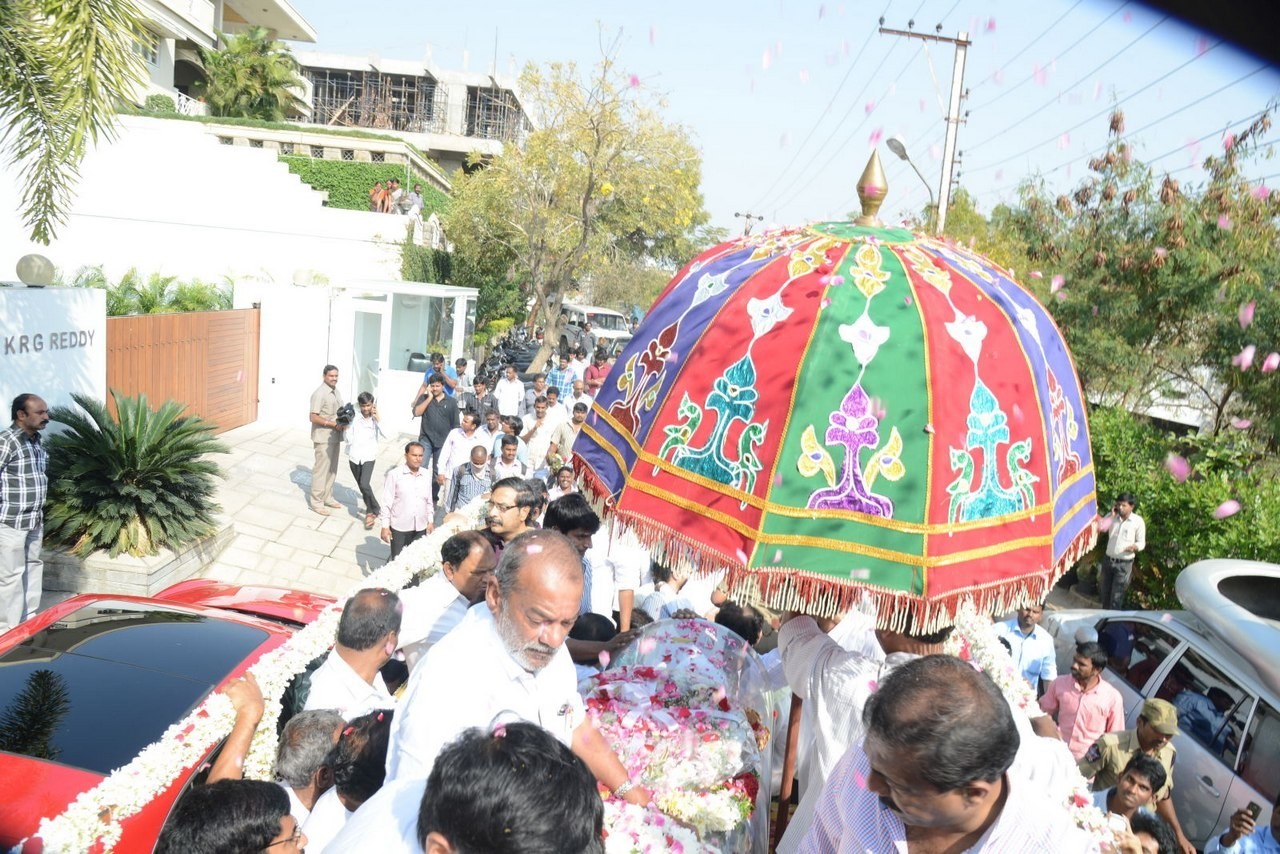 D Ramanaidu Anthima Yatra 02 - 170 / 171 photos