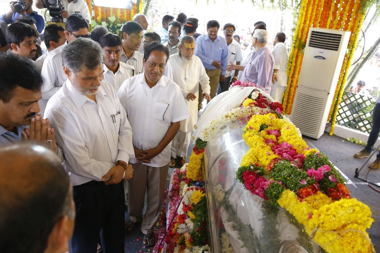 D Ramanaidu Anthima Yatra 03 - 3 / 282 photos