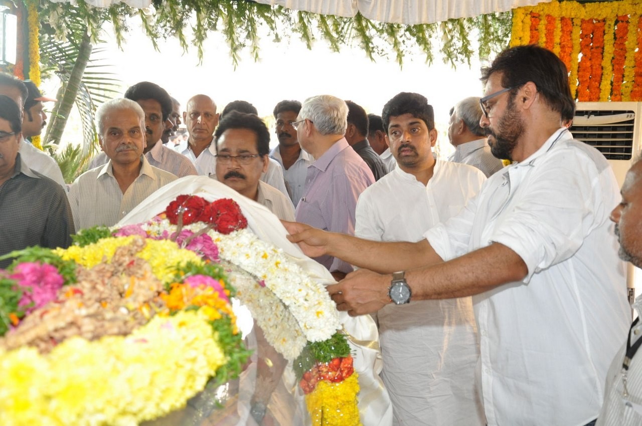 D Ramanaidu Anthima Yatra 03 - 63 / 282 photos