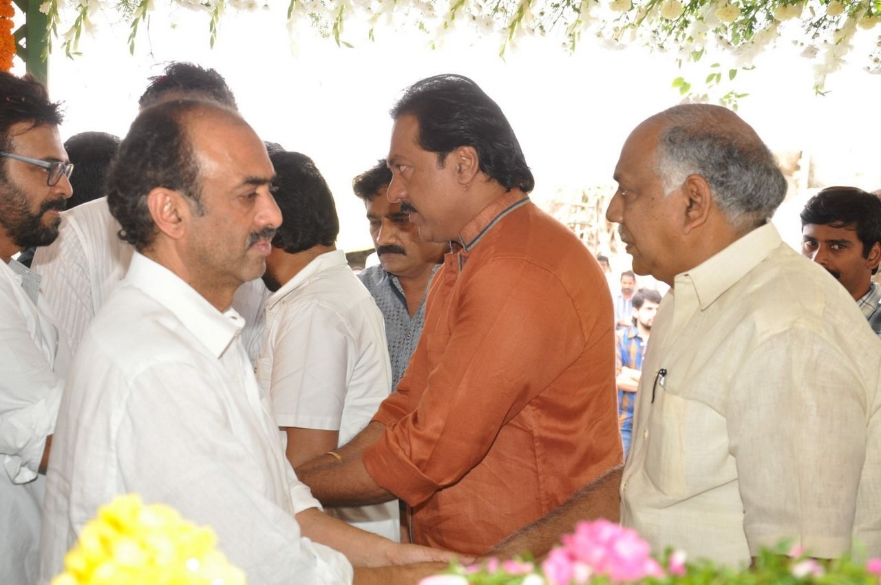 D Ramanaidu Anthima Yatra 03 - 75 / 282 photos