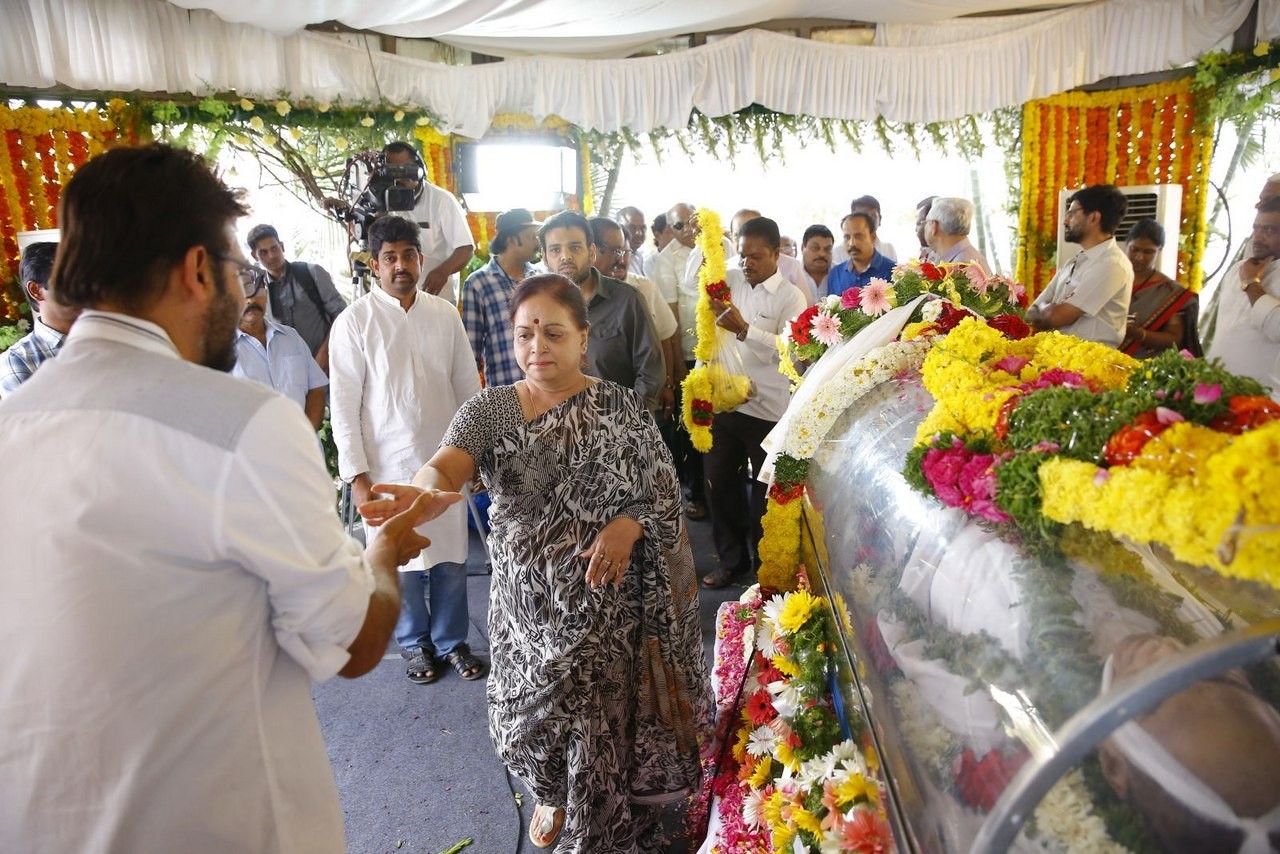 D Ramanaidu Anthima Yatra 03 - 92 / 282 photos