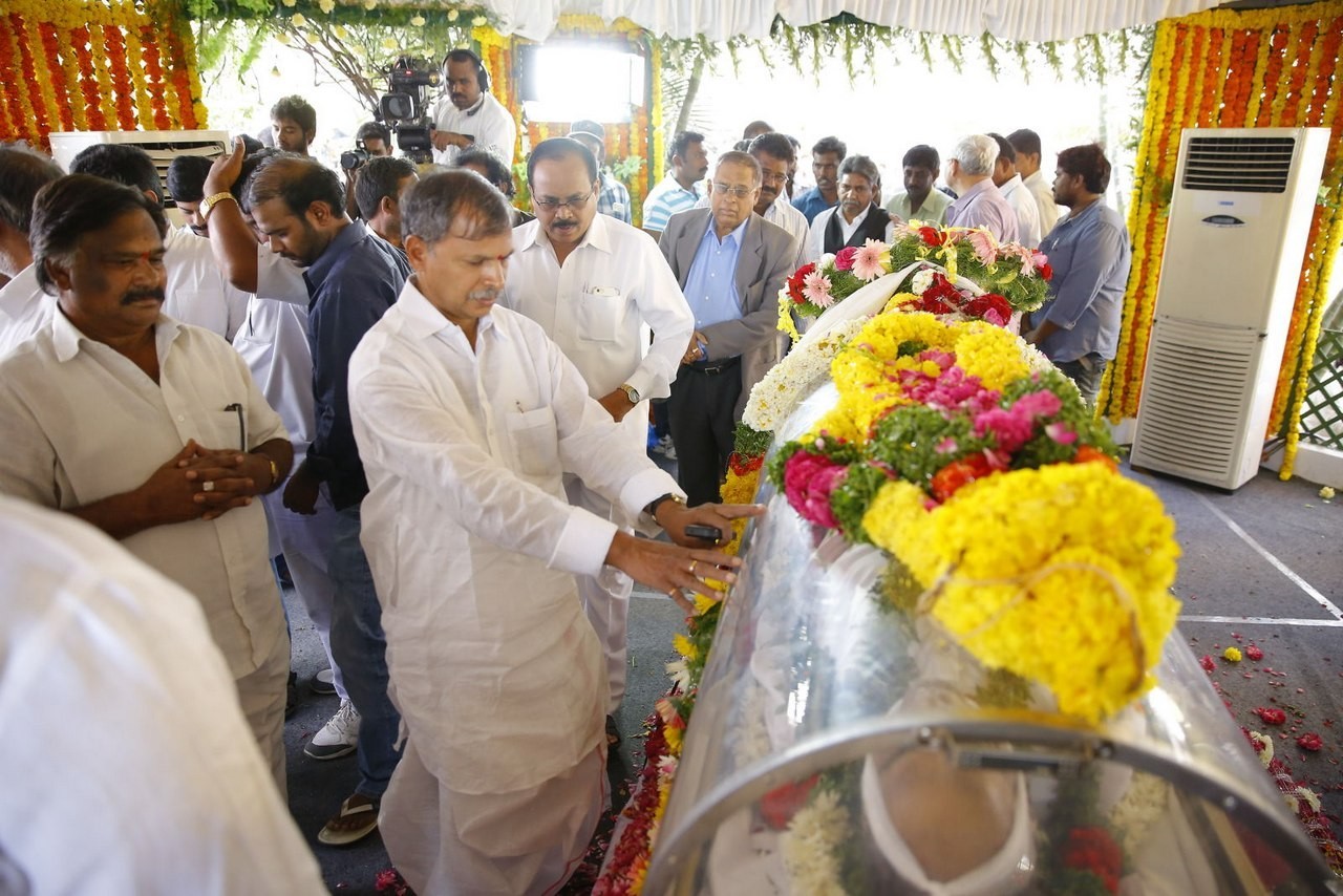 D Ramanaidu Anthima Yatra 03 - 103 / 282 photos