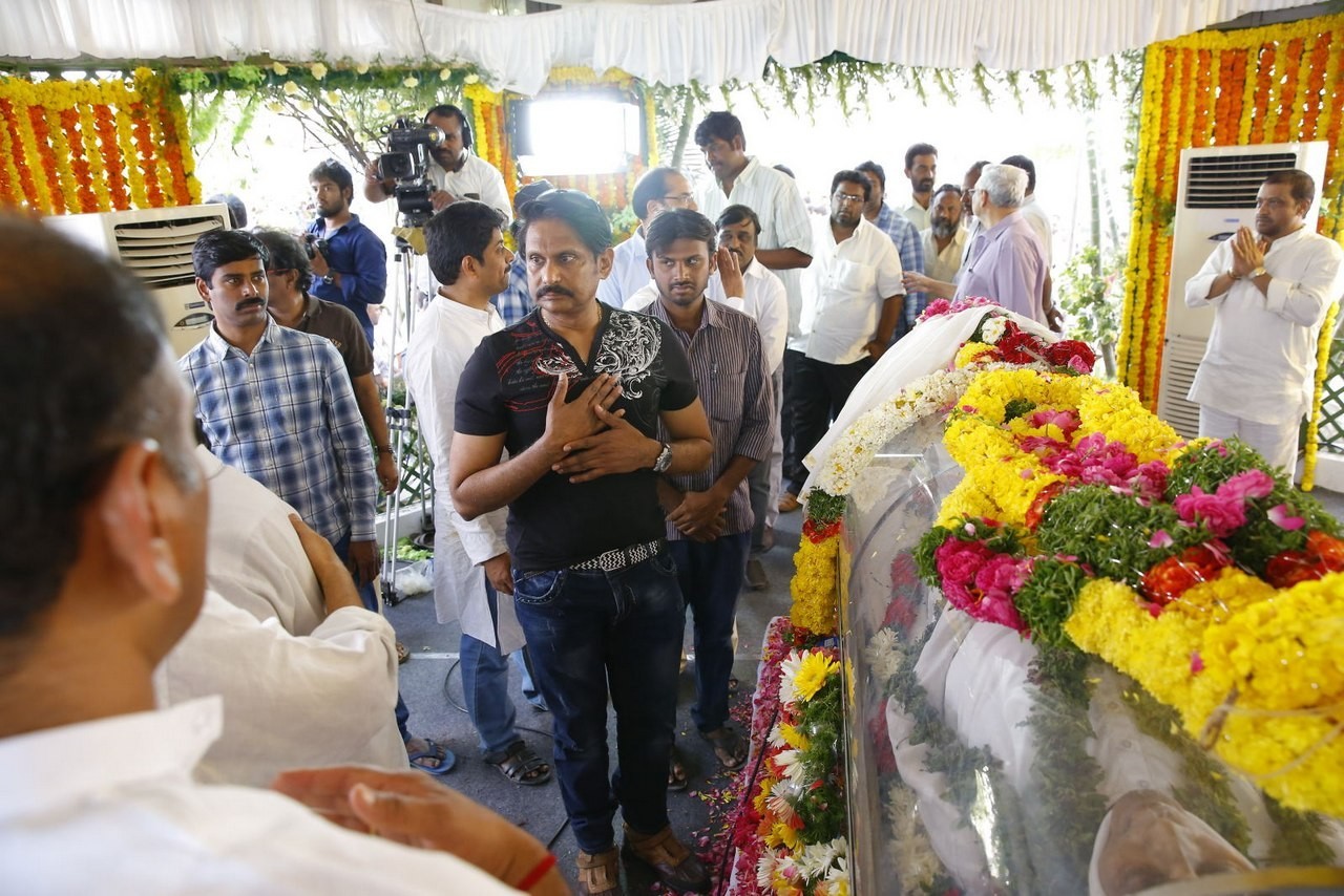 D Ramanaidu Anthima Yatra 03 - 107 / 282 photos