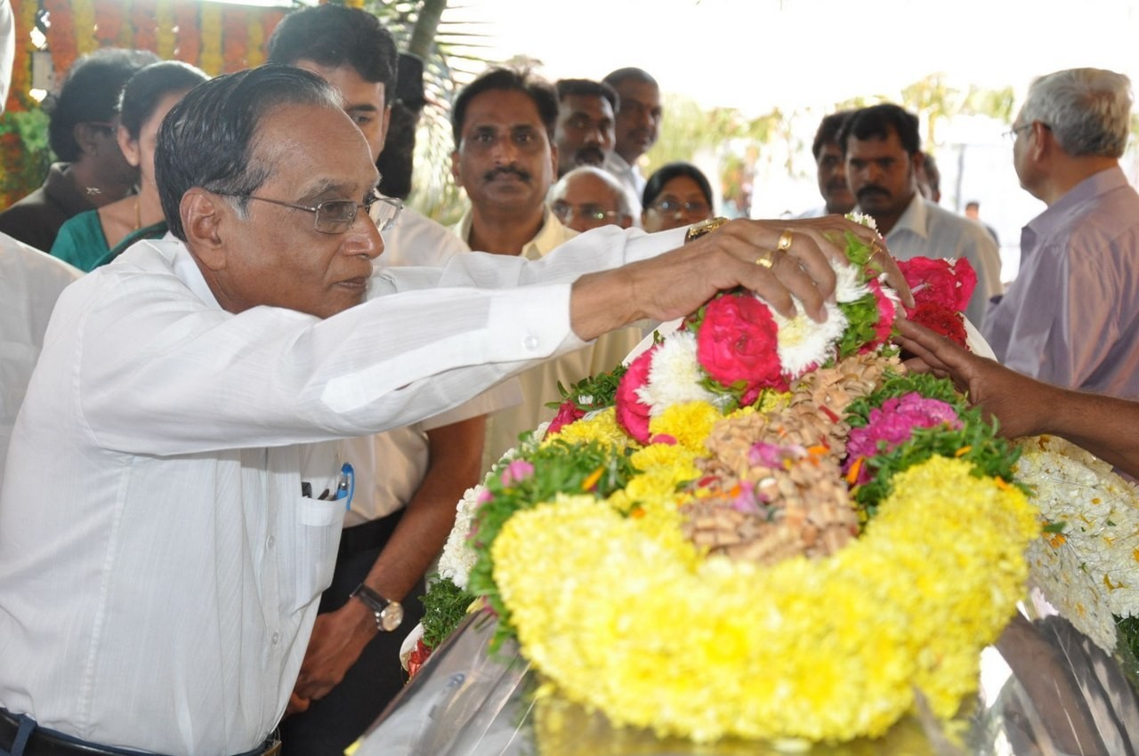 D Ramanaidu Anthima Yatra 03 - 125 / 282 photos