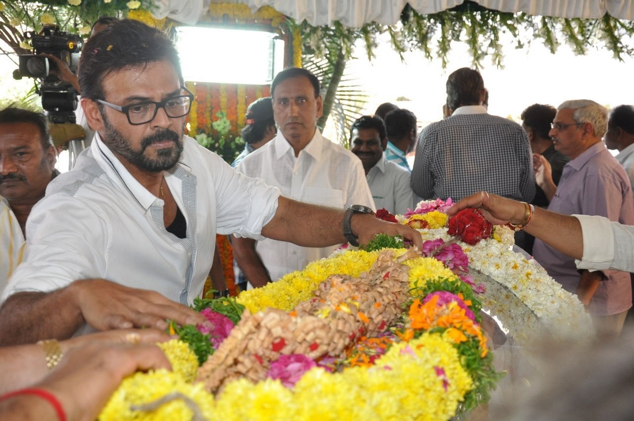 D Ramanaidu Anthima Yatra 03 - 148 / 282 photos