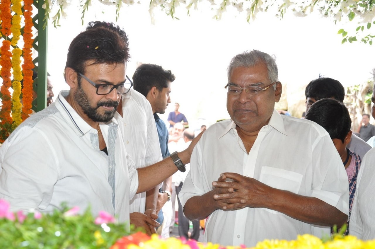 D Ramanaidu Anthima Yatra 03 - 155 / 282 photos