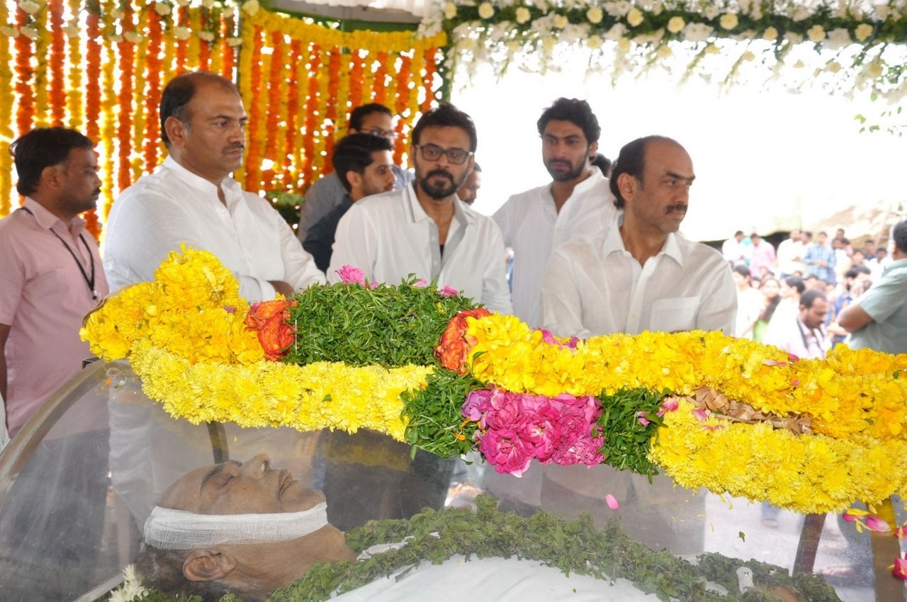 D Ramanaidu Anthima Yatra 03 - 161 / 282 photos