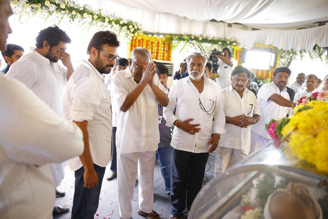 D Ramanaidu Anthima Yatra 03 - 201 / 282 photos