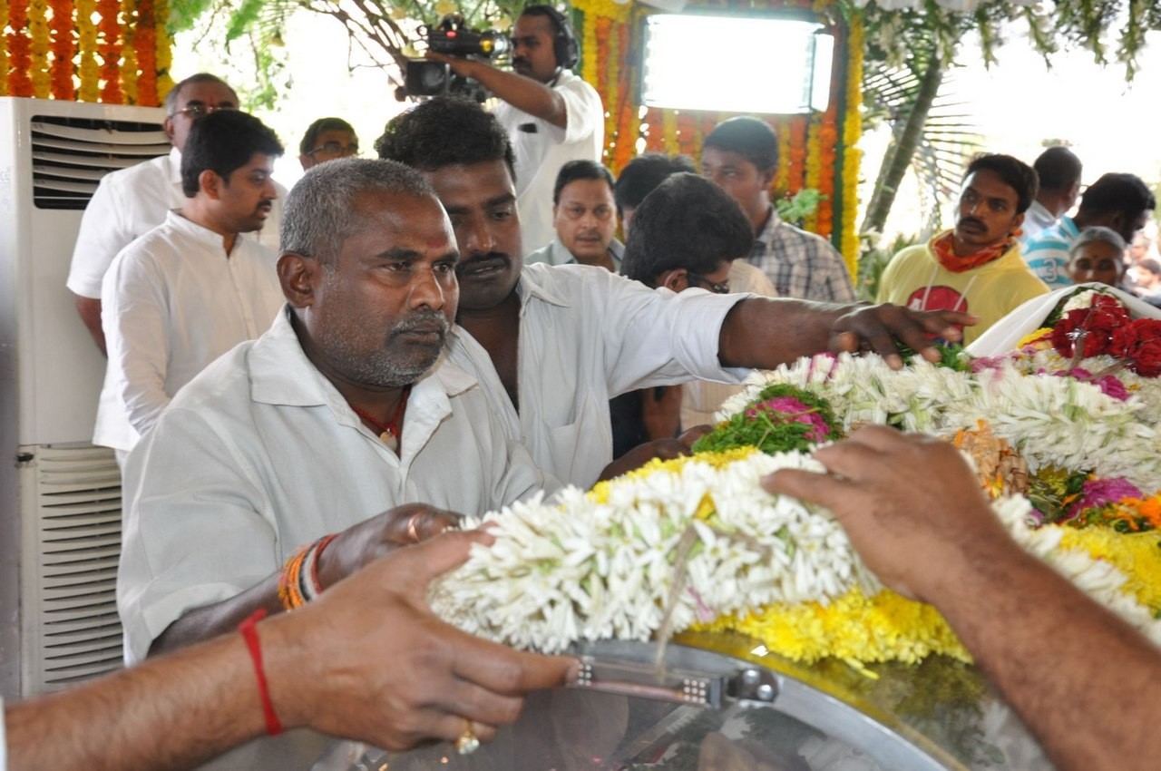 D Ramanaidu Anthima Yatra 03 - 202 / 282 photos