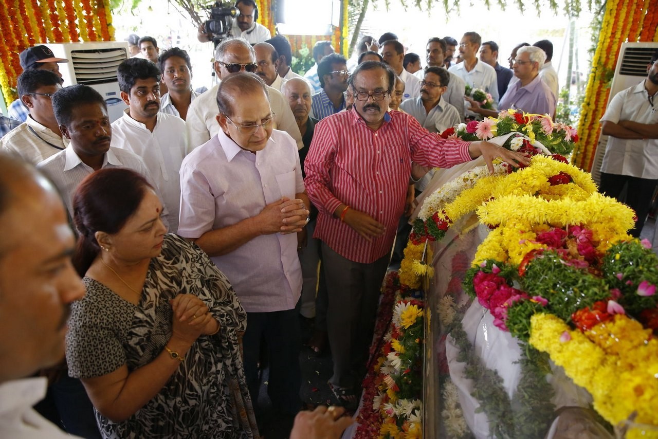 D Ramanaidu Anthima Yatra 03 - 212 / 282 photos