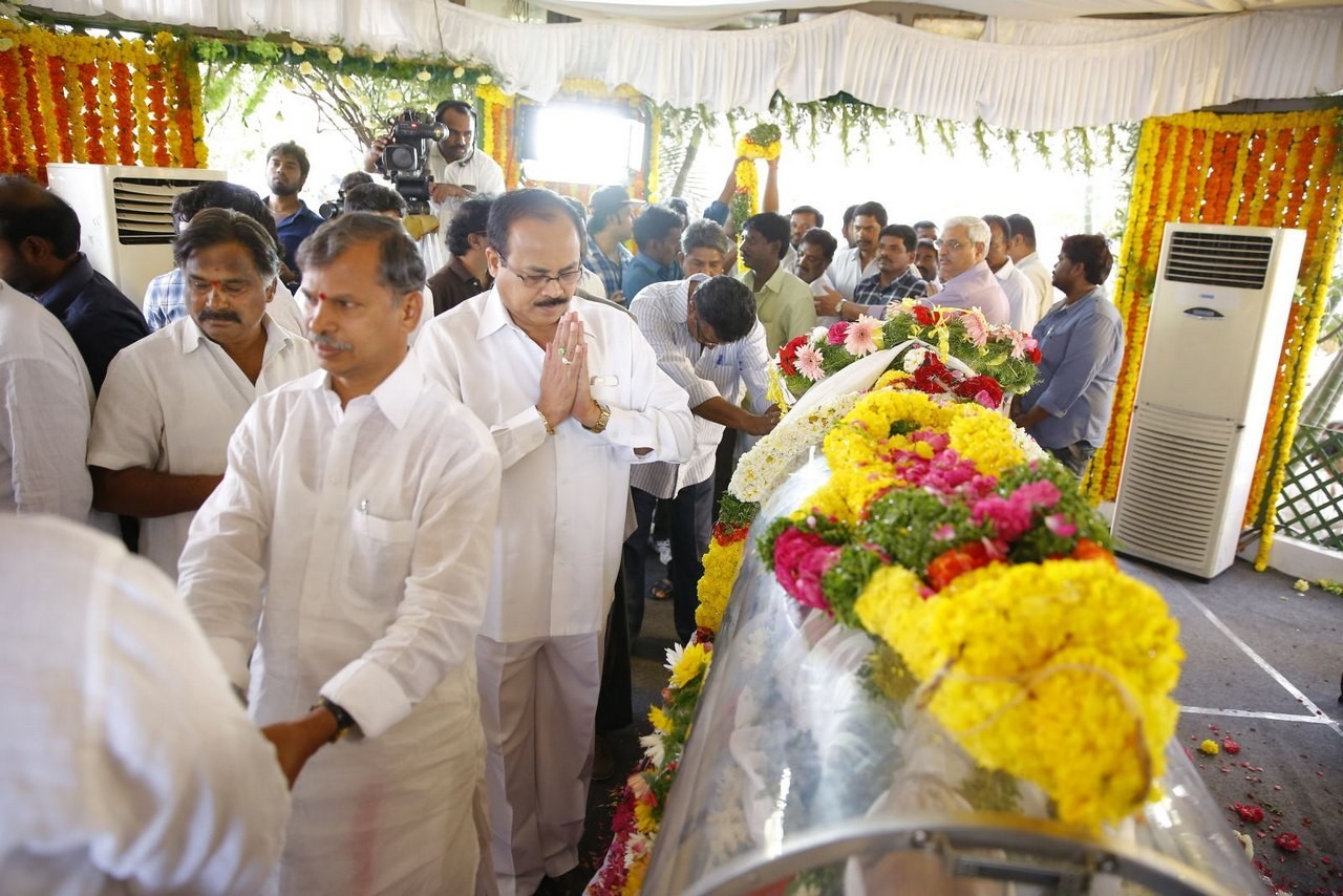 D Ramanaidu Anthima Yatra 03 - 253 / 282 photos
